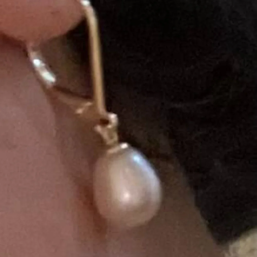 Girls Yellow Gold Handpicked Leverback Dangle Stud Pearl Earrings - Picture 8 of 8